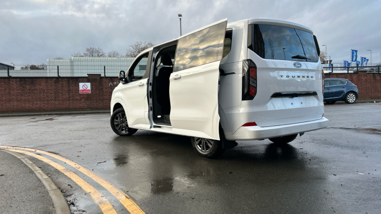 Ford Tourneo Custom 320 L1 Diesel Fwd 2.0 EcoBlue 136ps H1 Titanium 8 seater Auto
